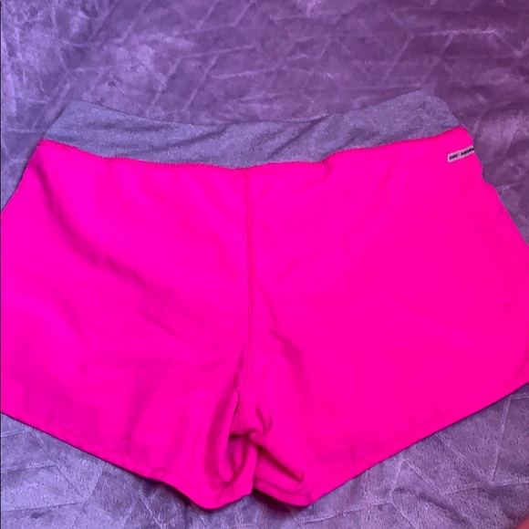 Pink shorts - Picture 2 of 2